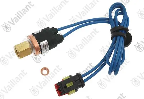 Vaillant Druckwächter mit zwei blauen Drähten und einem Anschlussstecker, ergänzt durch eine Kupferunterlegscheibe.